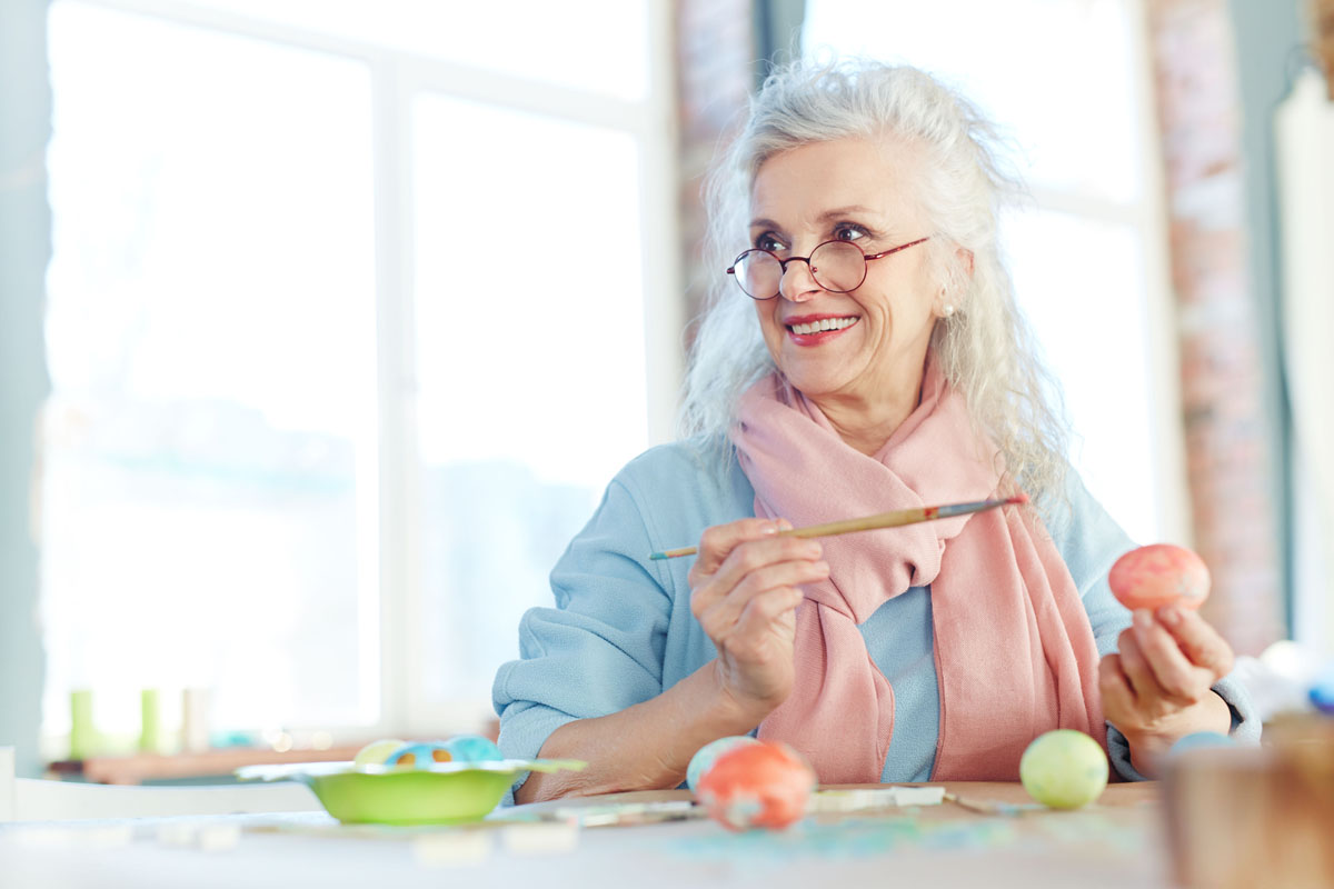 Easy Crafts for Seniors with Dementia