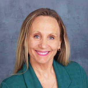 kim-selzer-team-headshot-2025 kim-selzer-team-headshot-2025